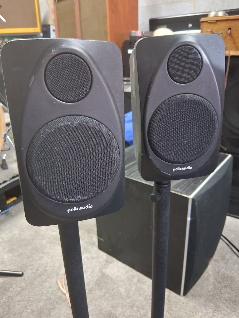 Polk Audio RM1300 Satellite Speakers Stands & Wire Nice!