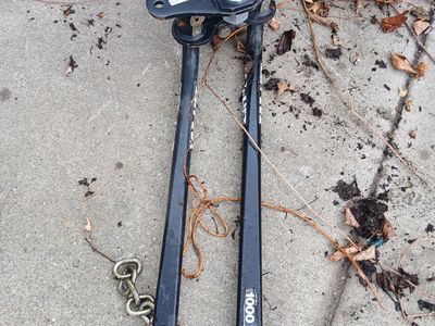 Universal trailer hitch equalizer