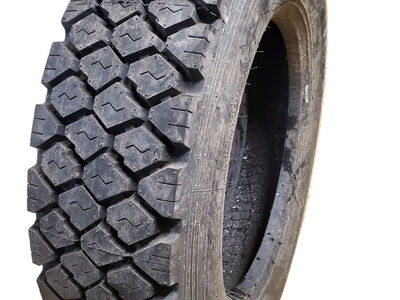 NOS MILESTAR BD733 BSW 225 70 19.5 128/126L 14PLY COMMERCIAL TIRE 21105013