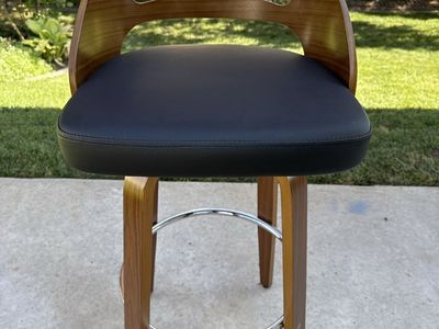 Modern Wood & Black Leatherette Bar Stool with Chrome Footrest (4x)