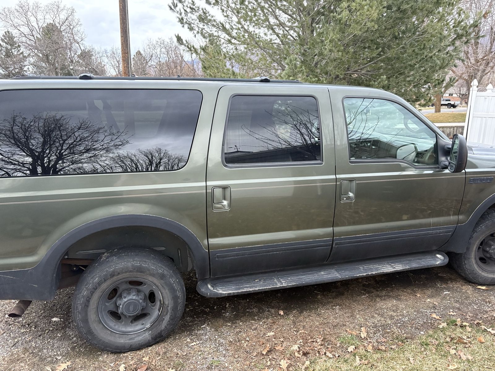 Main image 3