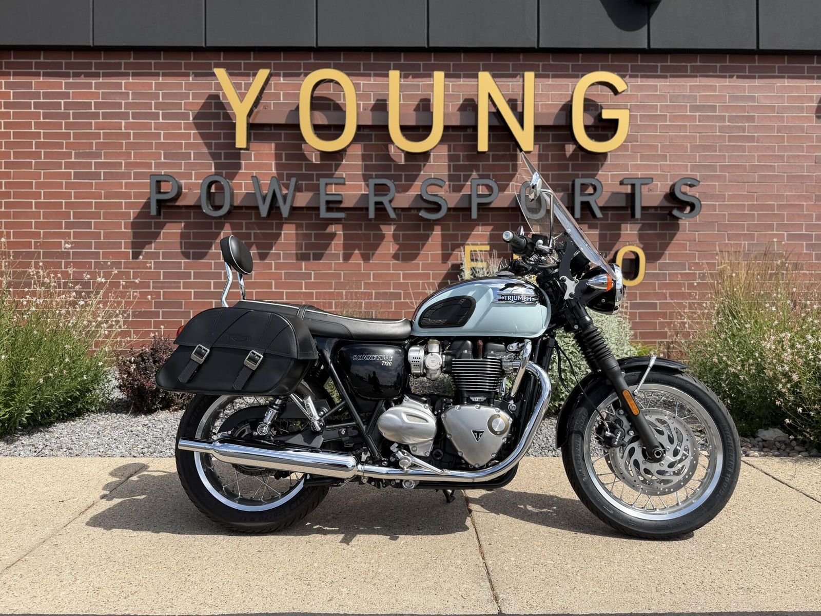 2023 Triumph Bonneville T120 Chrome Edition