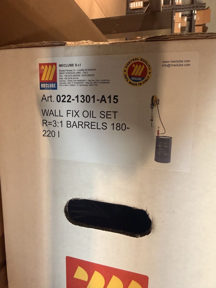 Meclube Wall Oil Fix Set