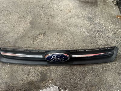 13-16 Ford Explorer Grille
