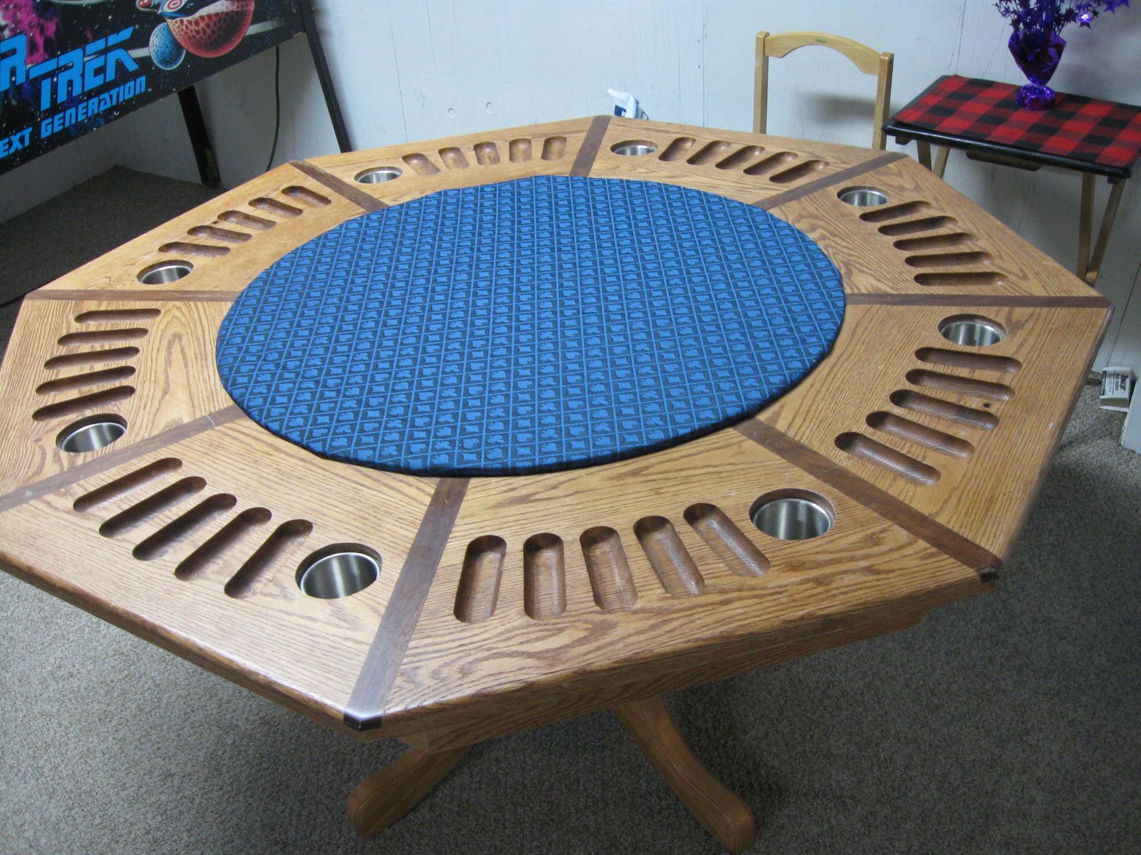 Oak Wood Octagon Poker Table w/Speed Felt, 8 deep Cup Holders