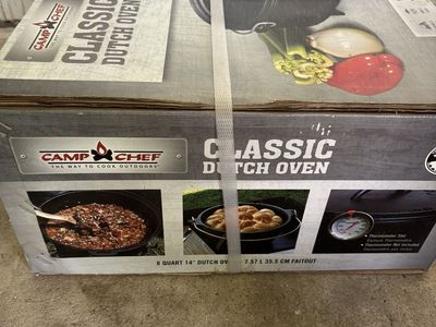 NIB Cast Iron Dutch Oven 8 QT