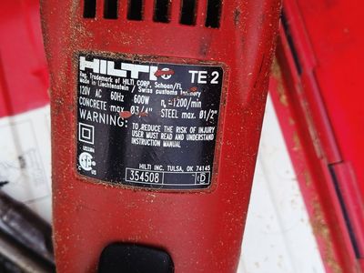 Hilti TE 2 Rotary Hammer Drill 600W with Case & Drill Bits - Max 3/4" Concrete, 1/2" Steel