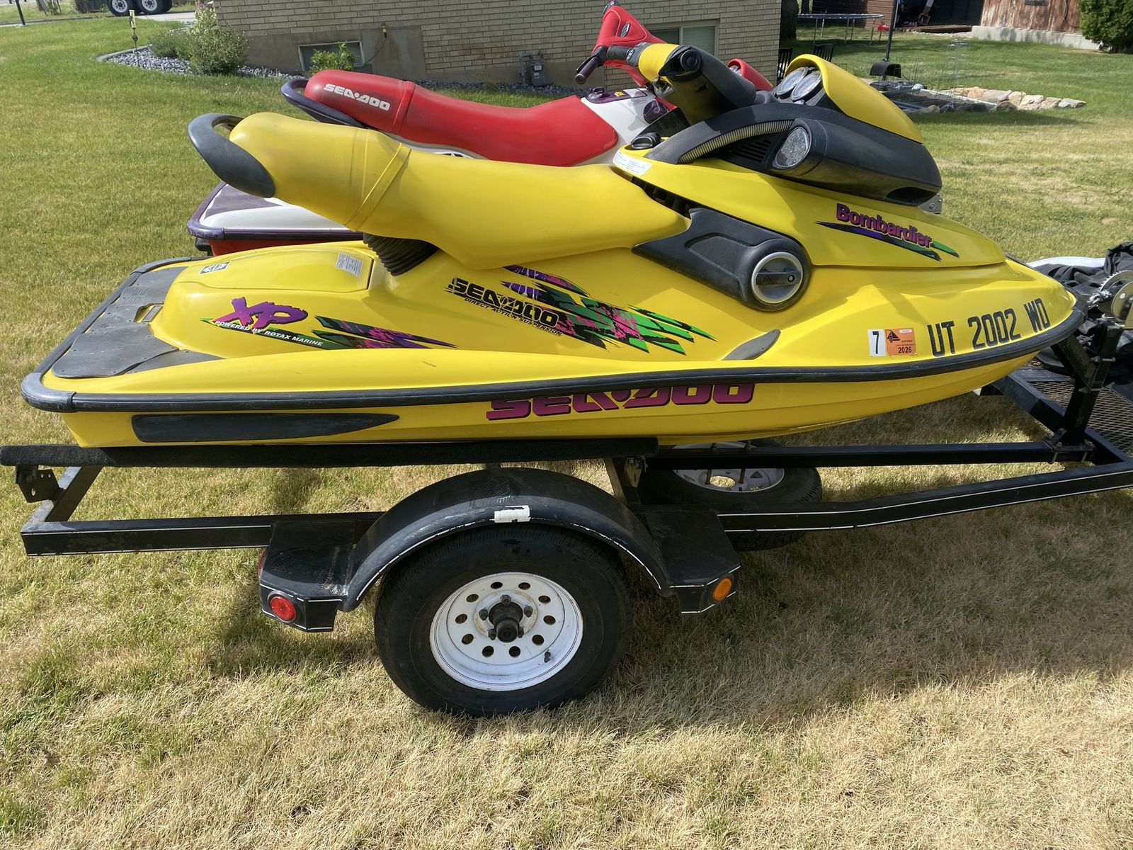 Two 1997 skidoo and trailer