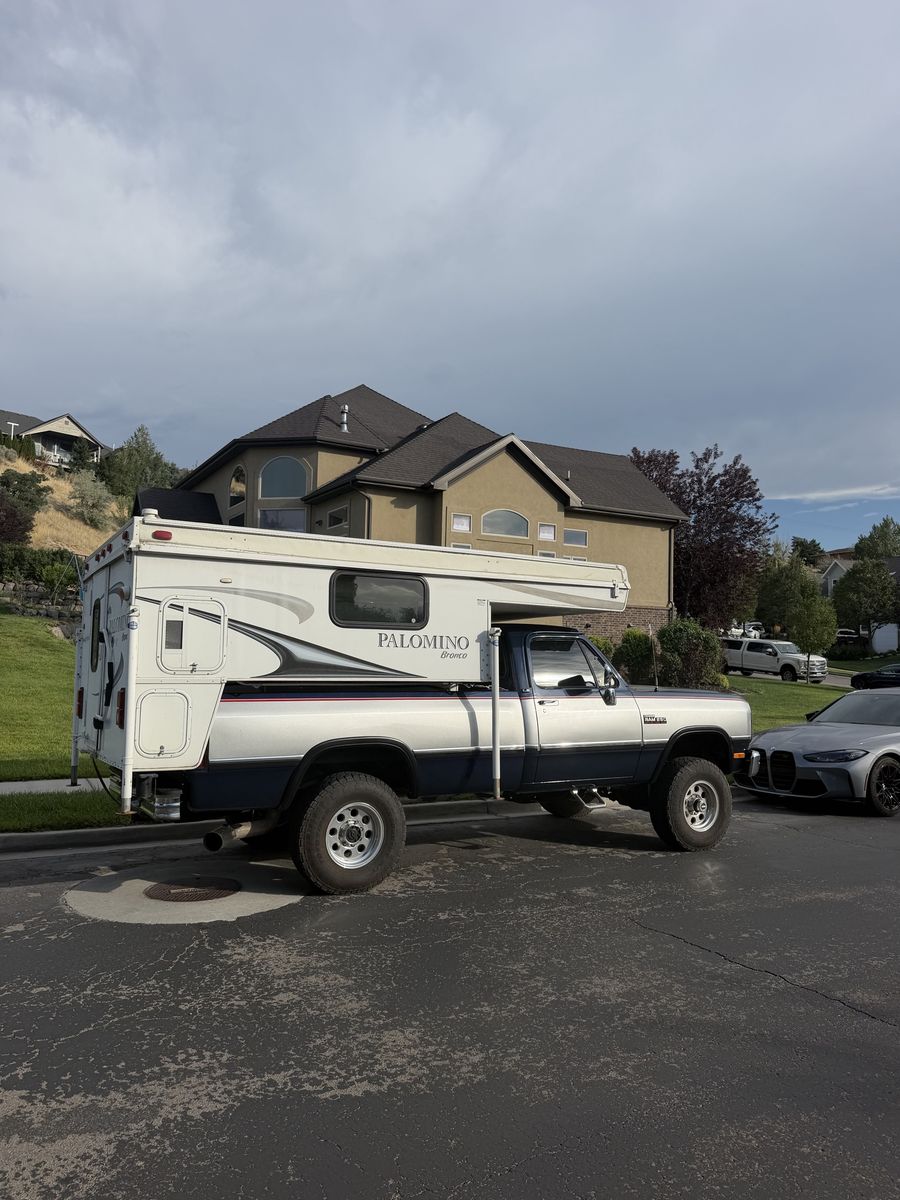 Palomino Bronco Truck Camper, Older Model - Well-Maintained Slide-in RV Camper