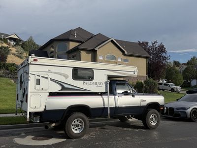 Palomino Bronco Truck Camper, Older Model - Well-Maintained Slide-in RV Camper