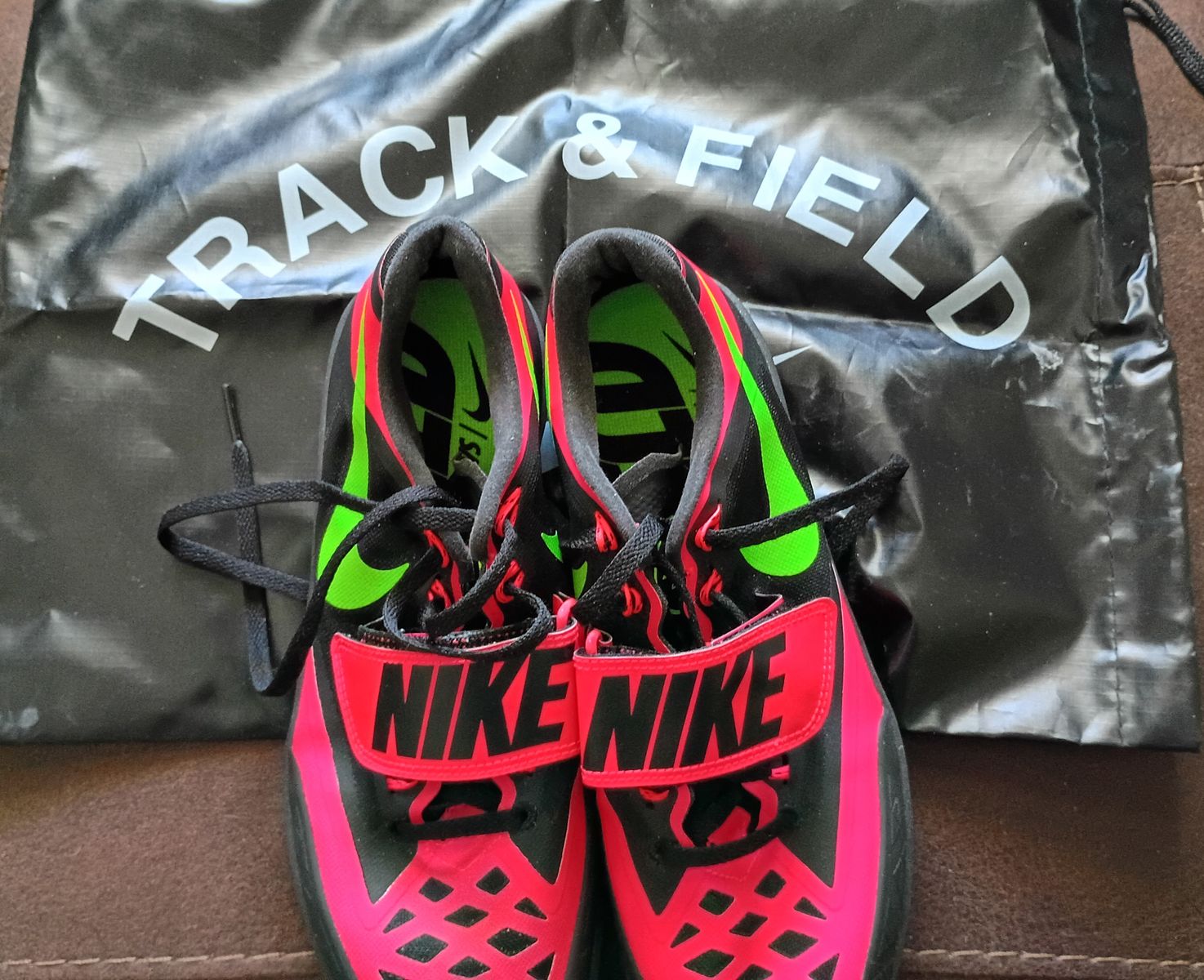 Nike Track & Field shoes size 8 with bag