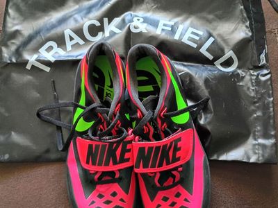 Nike Track & Field shoes size 8 with bag