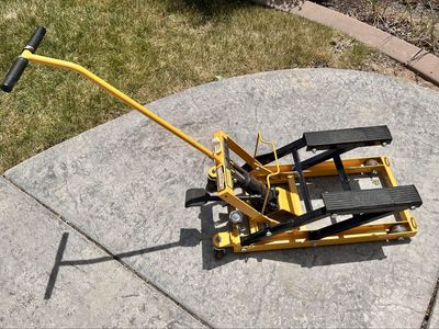 ATV & Motorcycle Hydraulic Lift