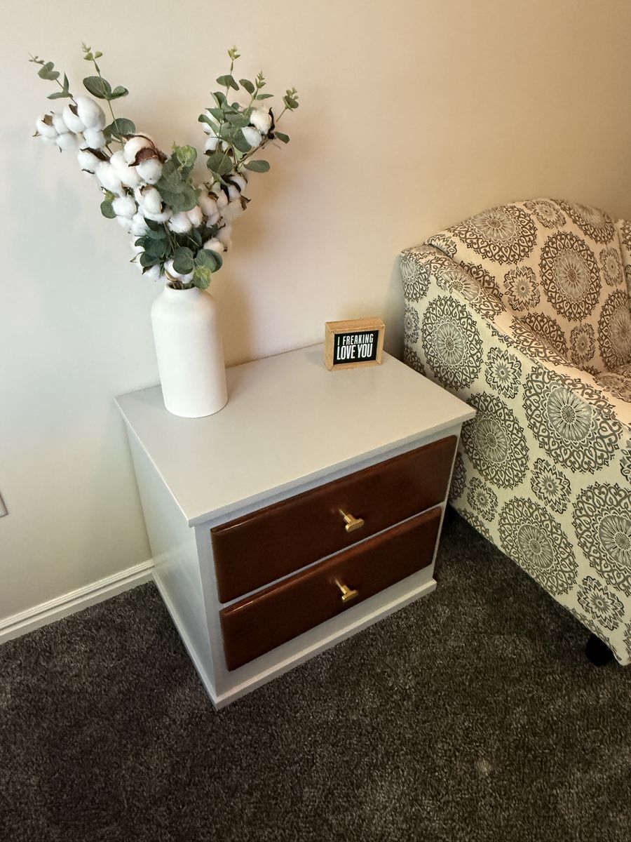 Nightstand/ side table