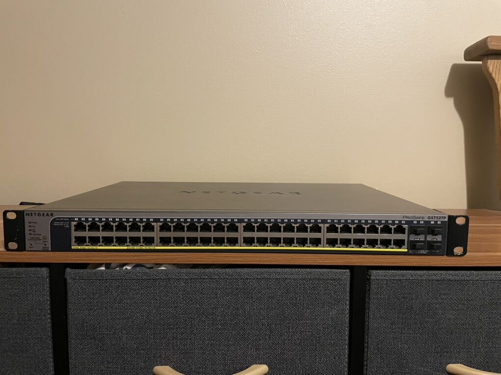 Netgear ProSafe GS752TP 48Port Gigabit SmartSwitch