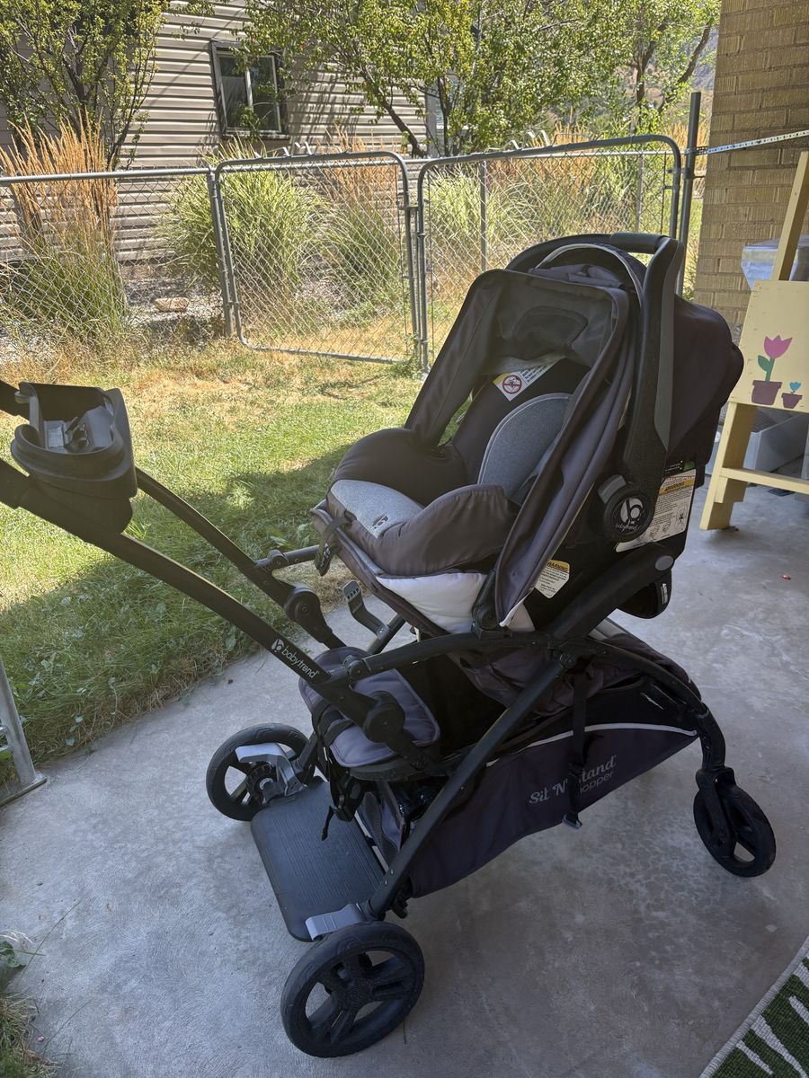 Baby Trend Sit N Stand Shopper Stroller with Car Seat