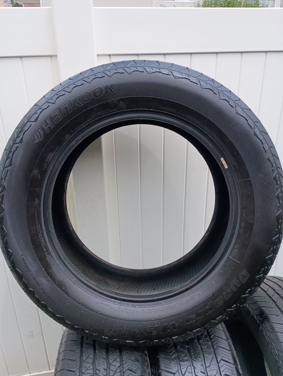 Truck tires hankook 275 60 20 RT set of 4