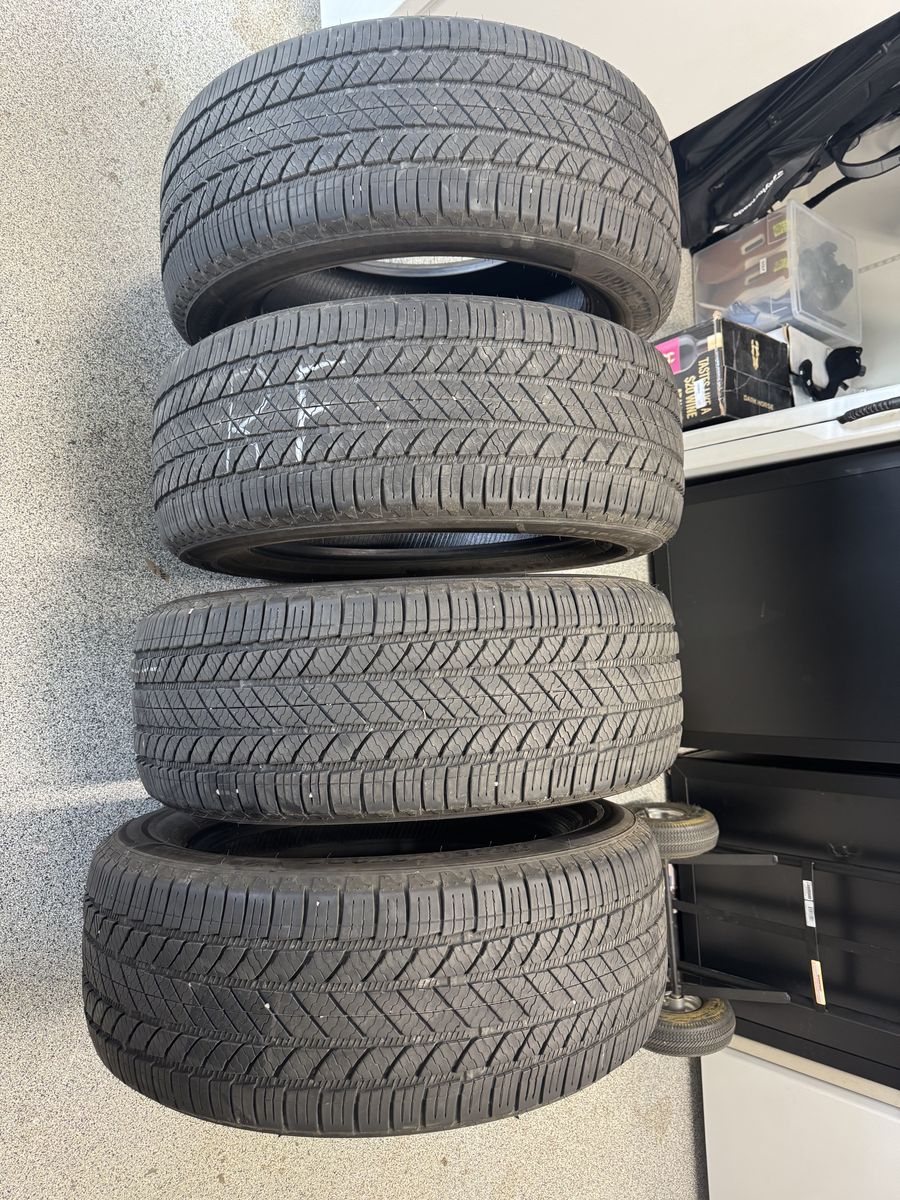 Set of 4xBridgestone 275/55 R20 All Season Tires