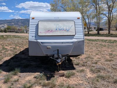 1996 Fleetwood Terry 23LS Travel Trailer – Bunkhouse + King Bed – 25ft – $4,900
