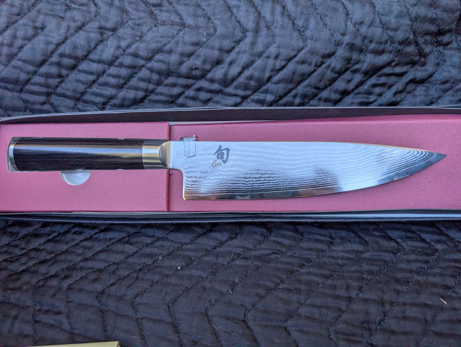 Shun Classic Chef Knife - Japanese Damacus Steel Kitchen Knife in Box