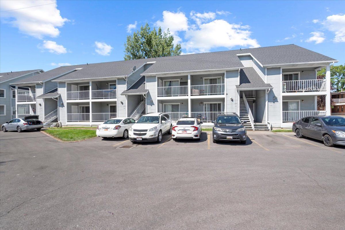 BYU Men's Summer Housing Contract (Located just off campus!)