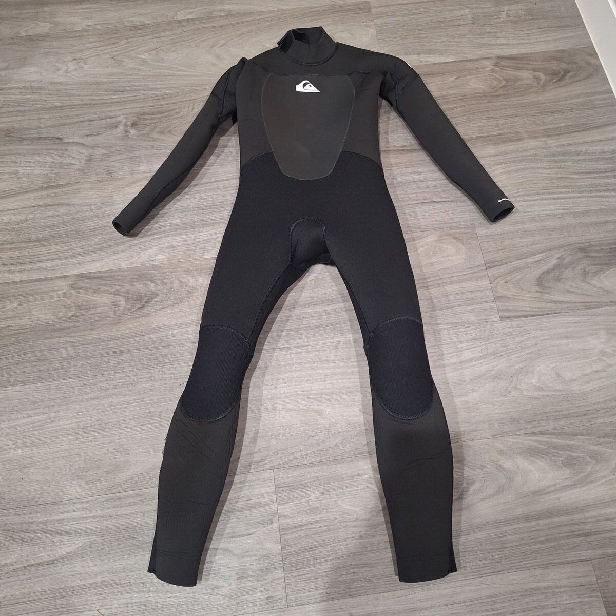 Kids Wetsuit Size 8