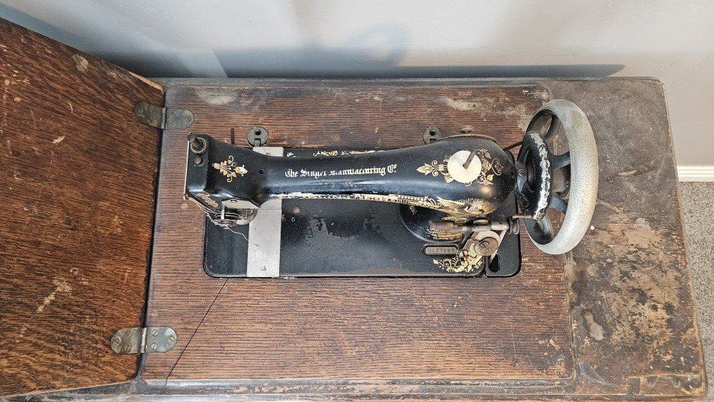 Main image 3