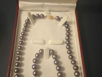 New Black Pearl Necklace