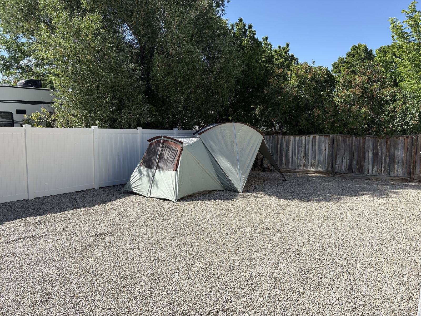 Main image 5