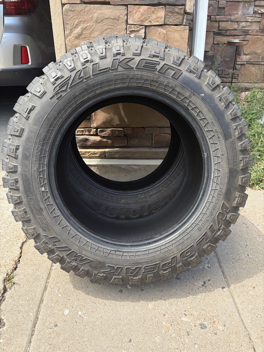 35/12.50r20 Falcon Wildpeak mt Used Tires