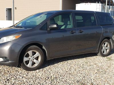 2013 Toyota Sienna Base 7-Passenger