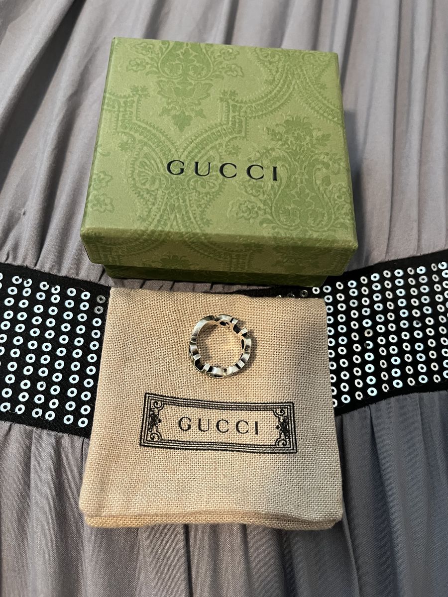 Gucci ring