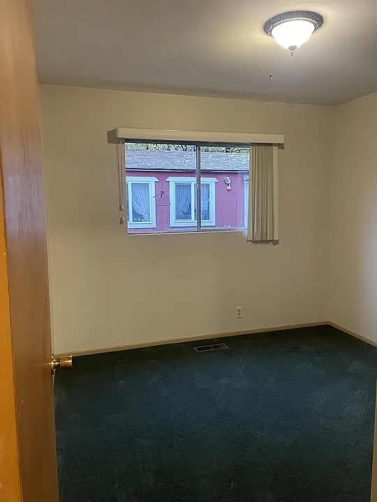 Main image 17