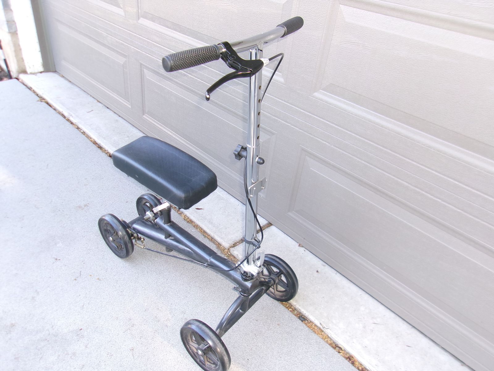 Medline Adult Medical Knee Scooter