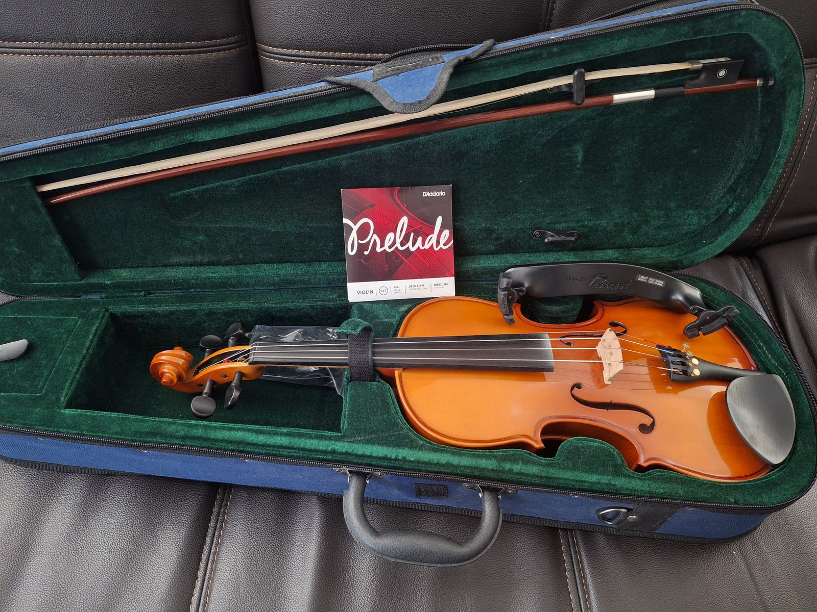 Beginner 4/4 violin