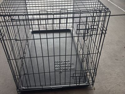 35 L x 22 W x 24 H Kennel