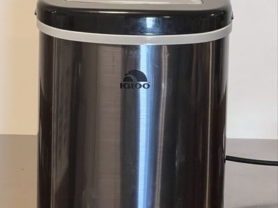 Igloo Portsble Countertop Ice Maker