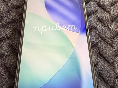 iPhone 13 Pro Max 128GB – Near Perfect Condition – With Wallet Case