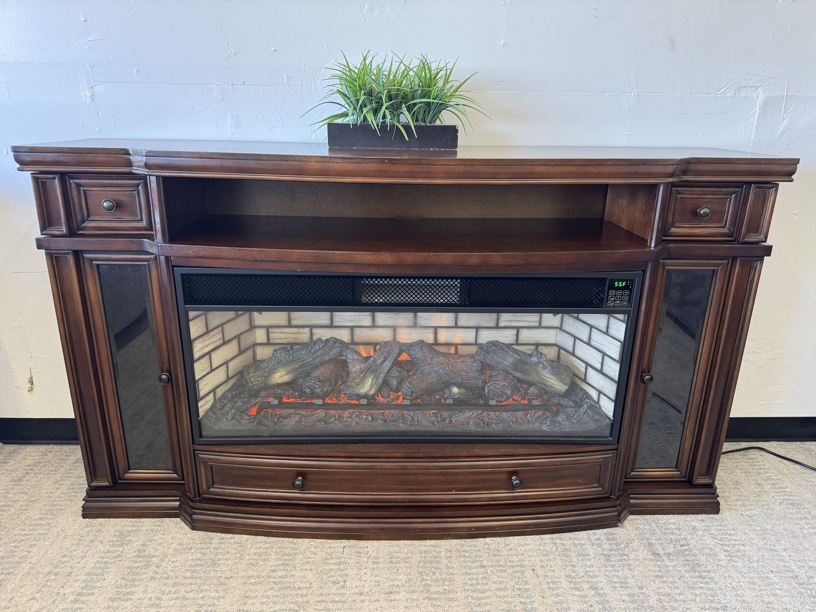 COSTCO TRESANTI ELECTRIC FIREPLACE TV CONSOLE STAND