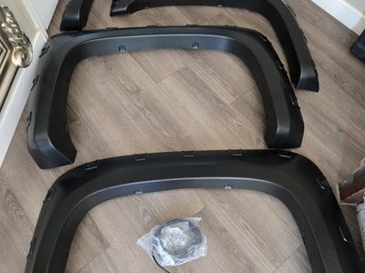 SET OF 4 FENDER FLARES FOR CHEVY SILVERADO 1500 / 2500HD / 3500HD