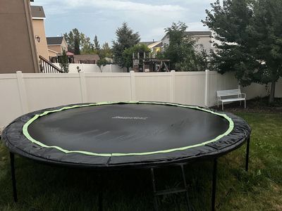Jumpflex 15ft Trampoline with Ladder