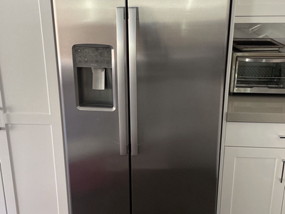 GE Counter Depth refrigerator