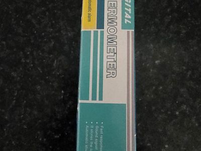 Digital Thermometer with Fast Response and Automatic Shut Off