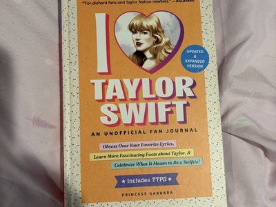 I Love Taylor Swift: An Unofficial Fan Journal (Updated & Expanded Version) by Princess Gabbara