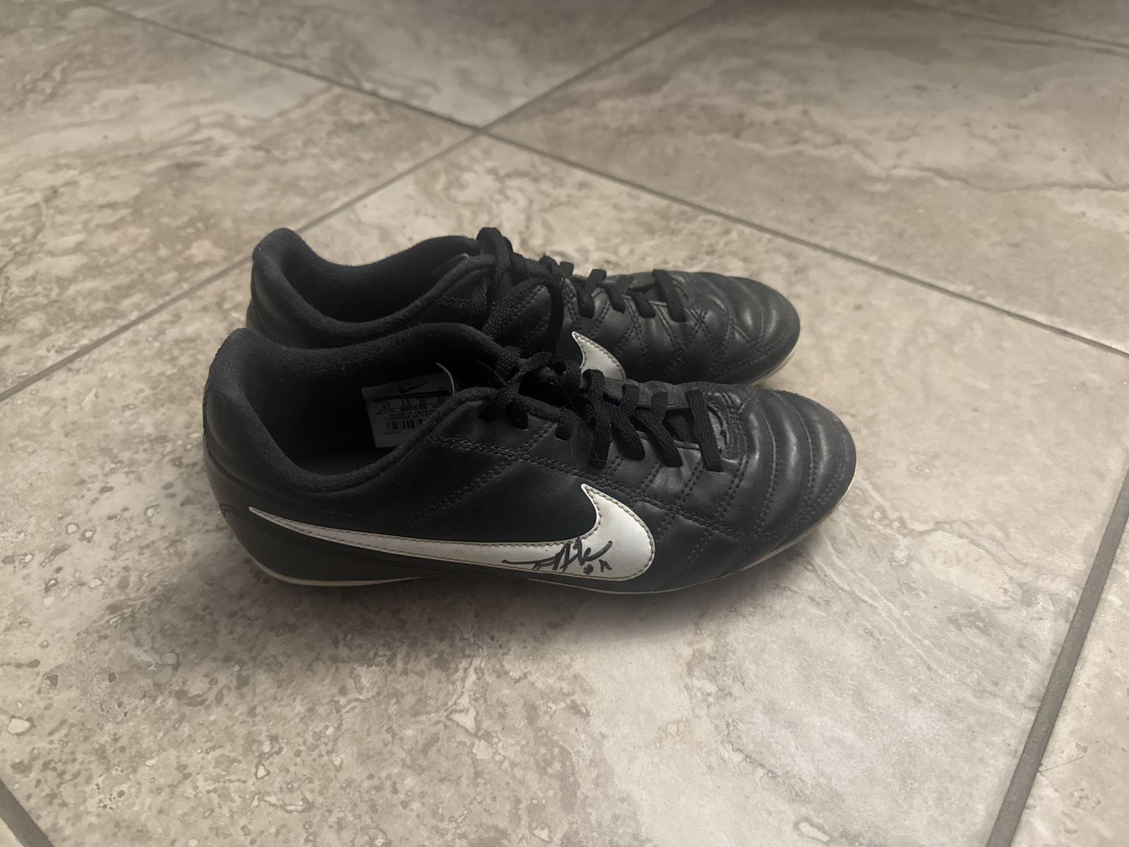 Nike Soccer Cleats Size 4