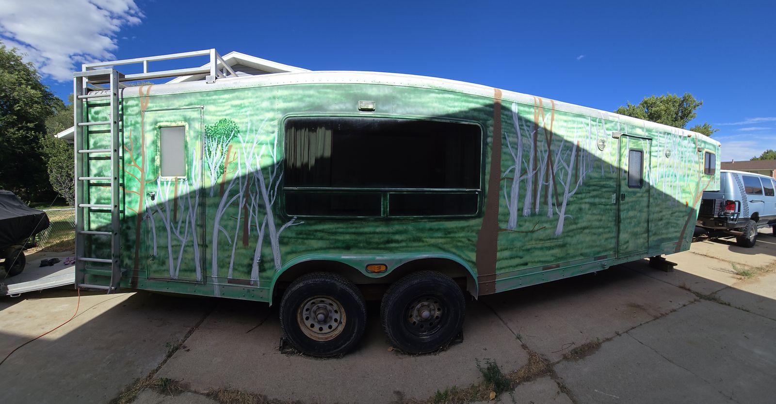 2001 36ft Exiss Enclosed