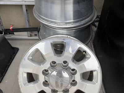 GMC 18" Wheels