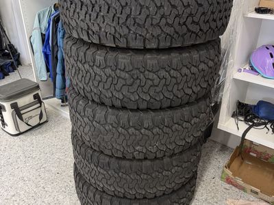 BFG KO2 - 4 used, 1 new 285/70/17