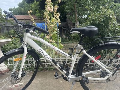 Infinity Boss Three Disc Hybrid Bike - White