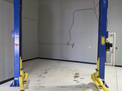 Atlas Pro-9D 9000 pound 2 post lift